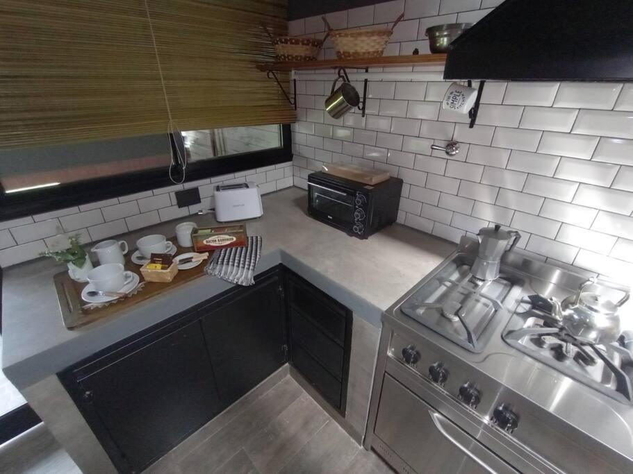 Appartamento Escala Ezeiza Loft Con Desayuno Luis Guillon Esterno foto