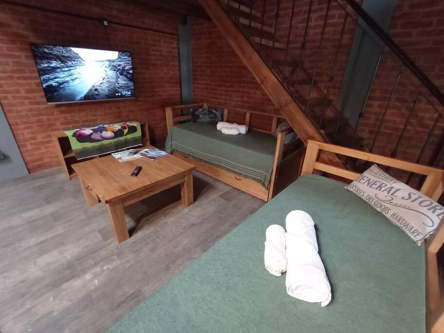 Appartamento Escala Ezeiza Loft Con Desayuno Luis Guillon Esterno foto