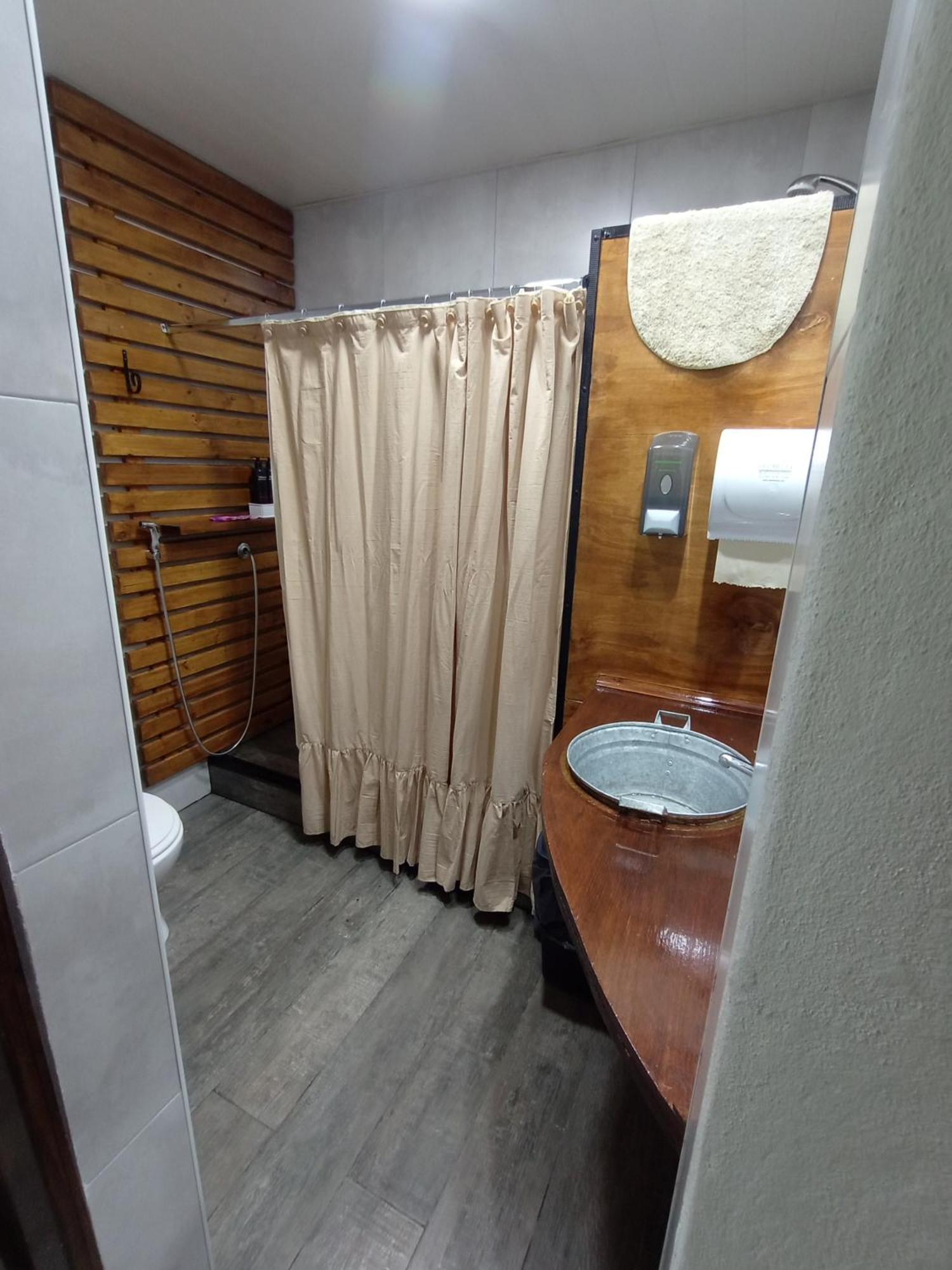 Appartamento Escala Ezeiza Loft Con Desayuno Luis Guillon Esterno foto