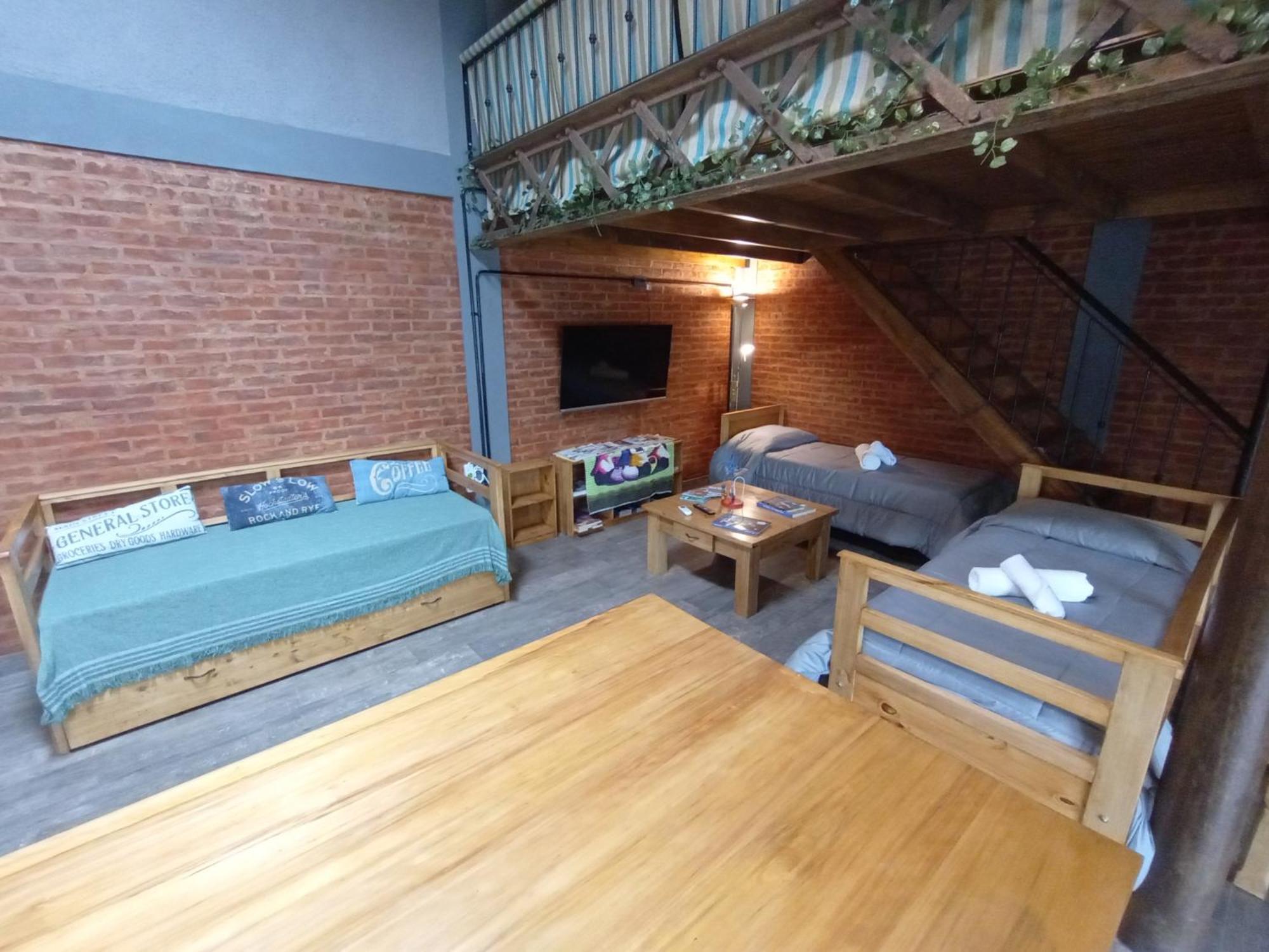 Appartamento Escala Ezeiza Loft Con Desayuno Luis Guillon Esterno foto